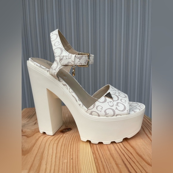 Guess platform sandals white size 6 - Picture 9 of 9